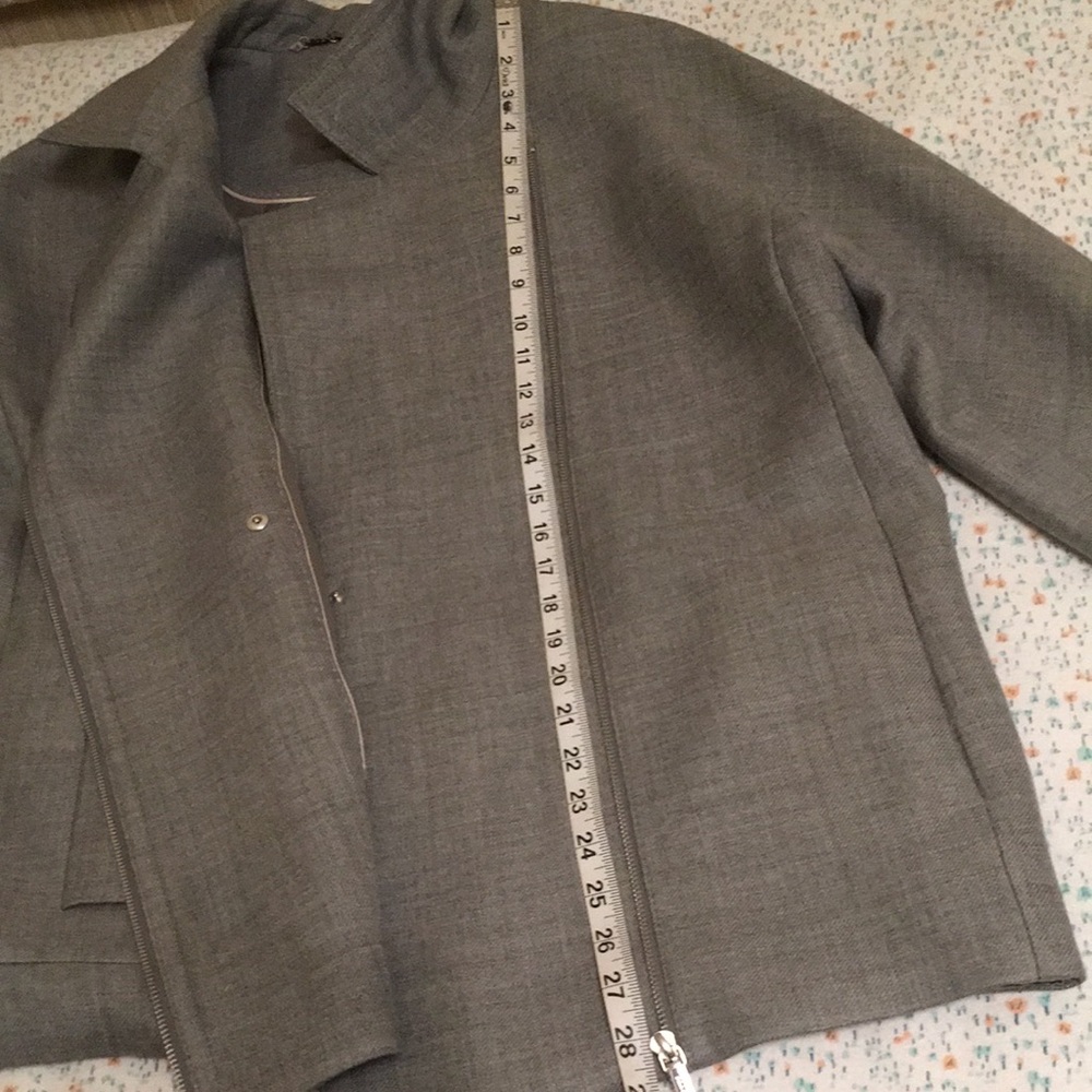 Spring/fall time jacket. Beautiful. - Picture 13 of 14